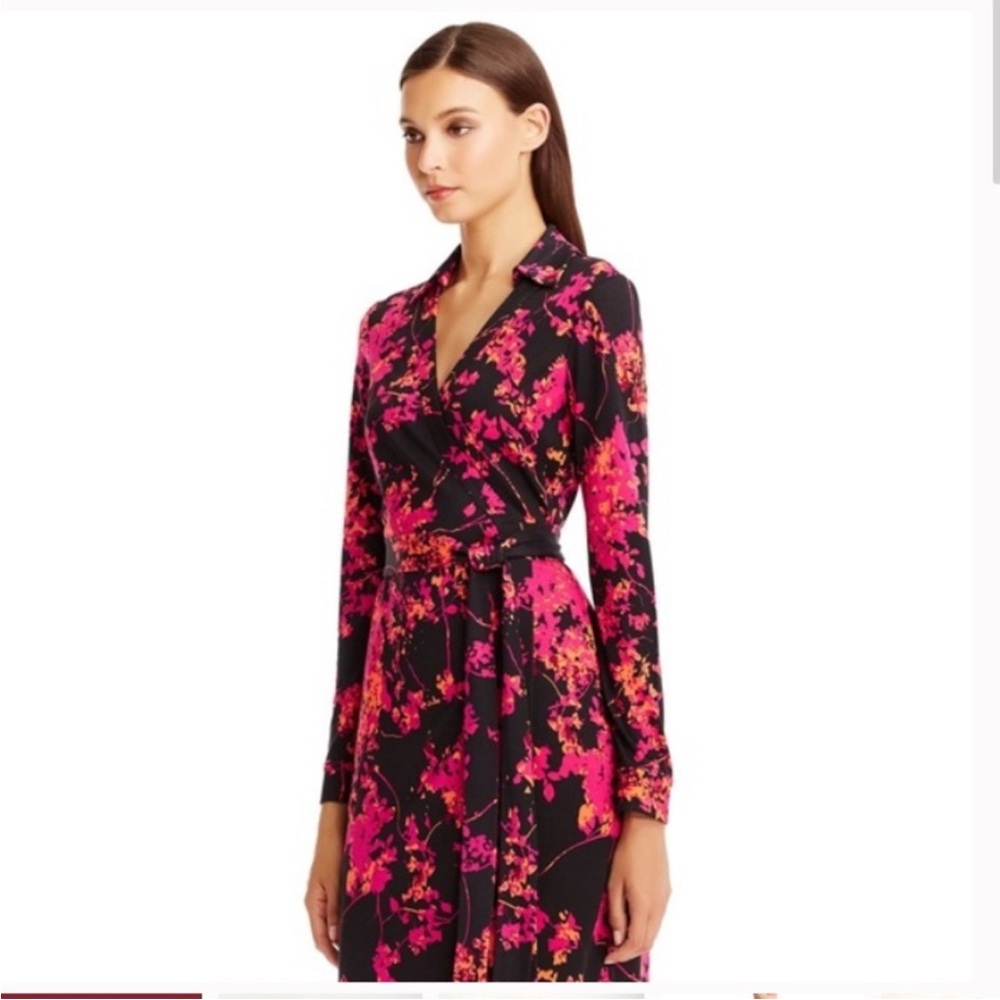 Diane Von Furstenberg Jeanne 100% silk jersey Floral wrap Dress multi 0 XS